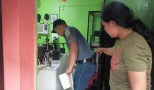 Филиппиний радио хөтлөгч шууд дамжуулалтын үеэр буудуулж, амиа алджээ